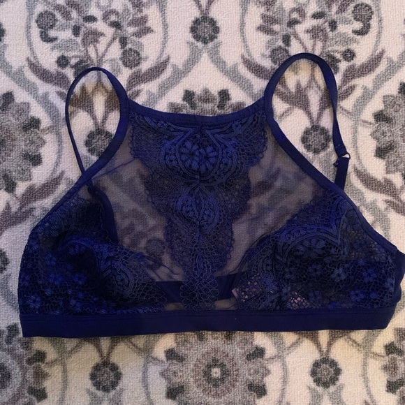 Victoria Secret High Neck Lace Bralette Size Medium